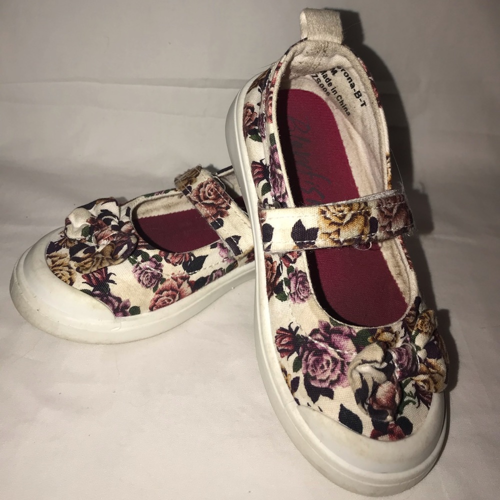 Girls size 9 floral print Mary Janes